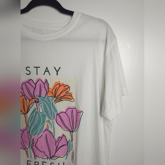 "Stay Fresh" Floral White T Shirt size M - Picture 7 of 16